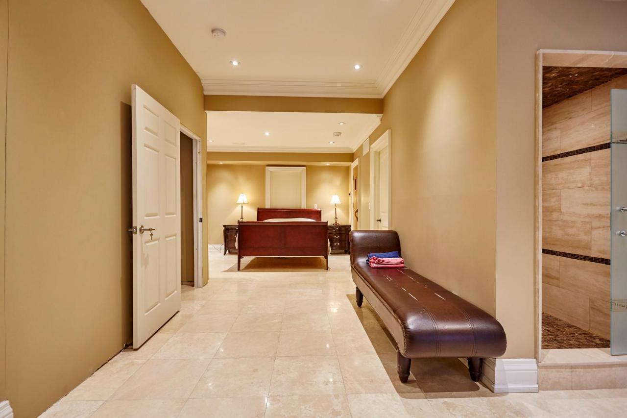 Elegant Apartment With Sauna Toronto Buitenkant foto