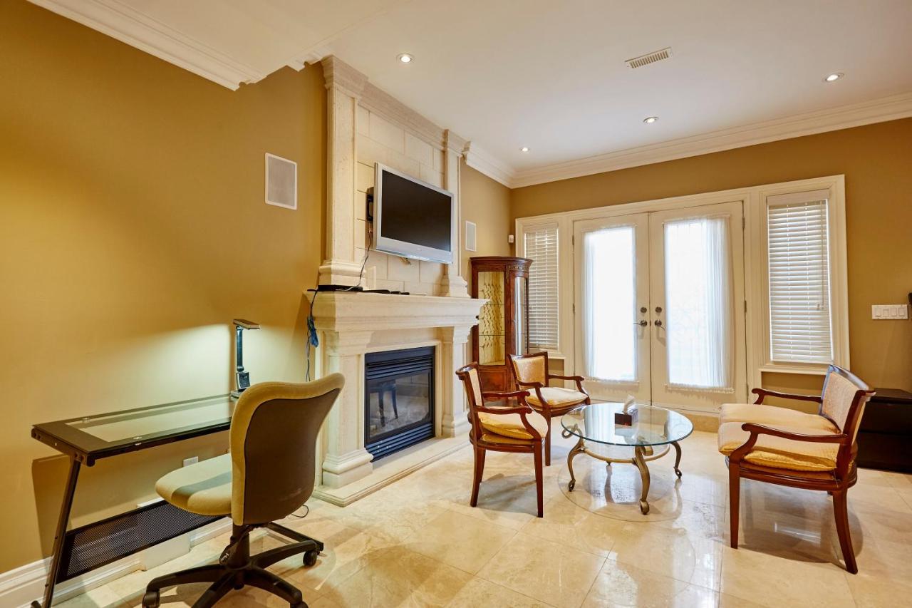 Elegant Apartment With Sauna Toronto Buitenkant foto