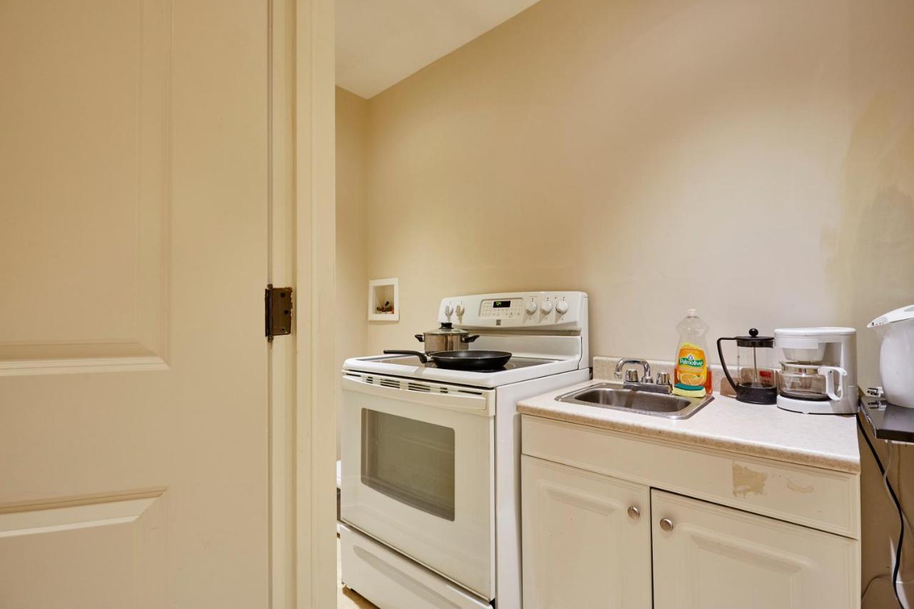 Elegant Apartment With Sauna Toronto Buitenkant foto